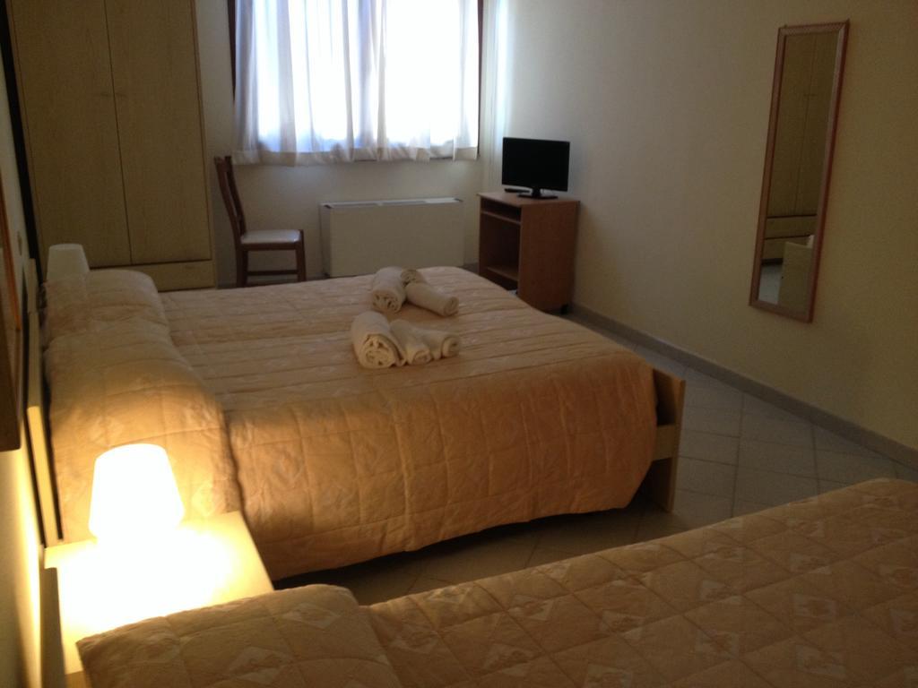 Hotel La Pineta アルボレーア エクステリア 写真
