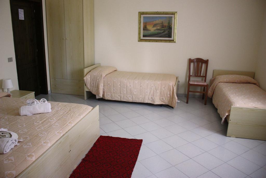 Hotel La Pineta アルボレーア エクステリア 写真