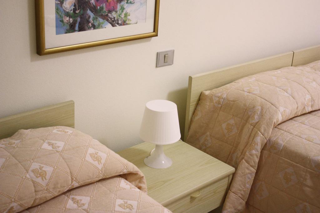 Hotel La Pineta アルボレーア 部屋 写真