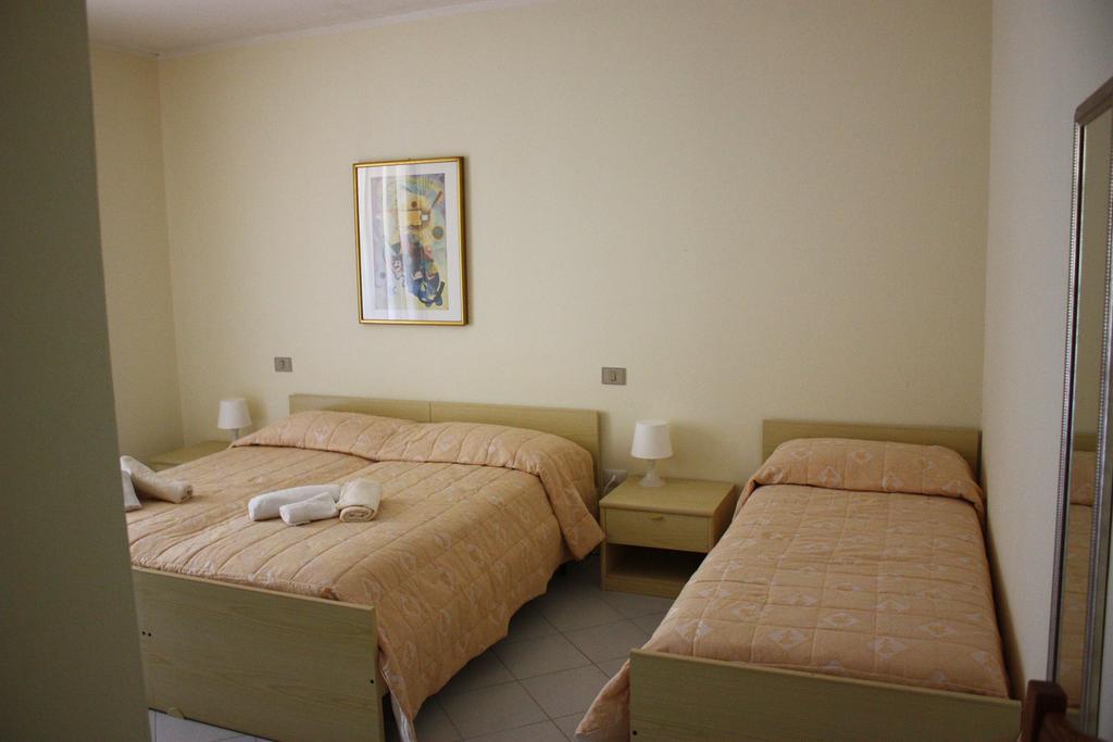 Hotel La Pineta アルボレーア エクステリア 写真