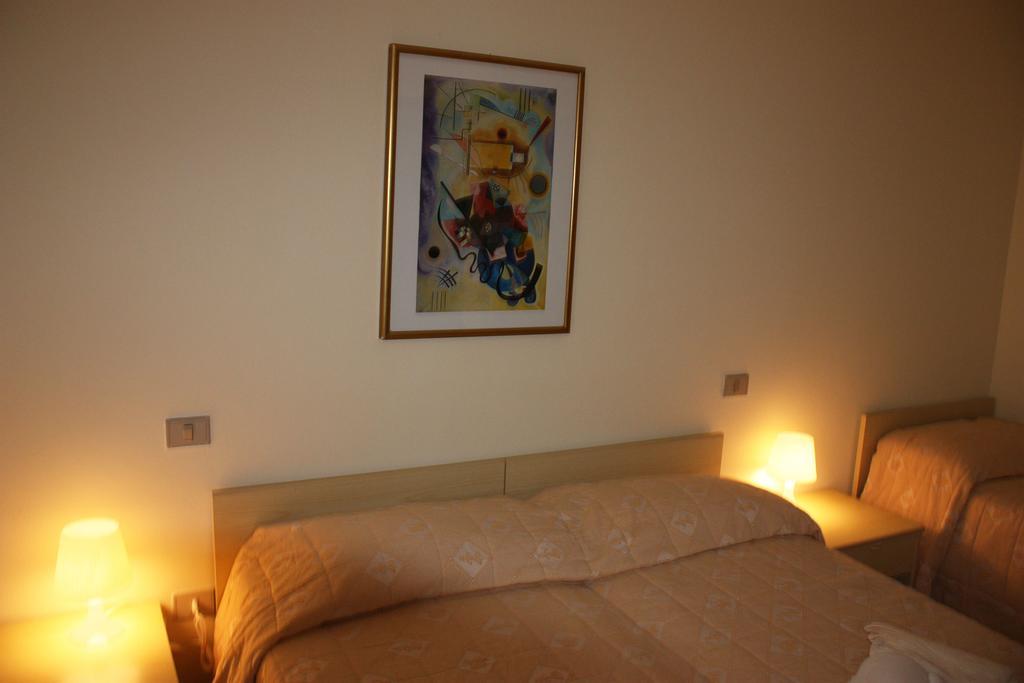 Hotel La Pineta アルボレーア エクステリア 写真